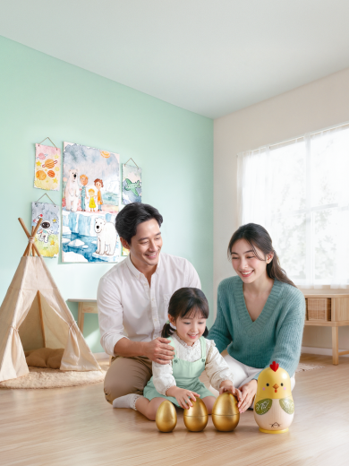 「匠心 • 飛越」儲蓄保險計劃  
飛越未知　穩創未來